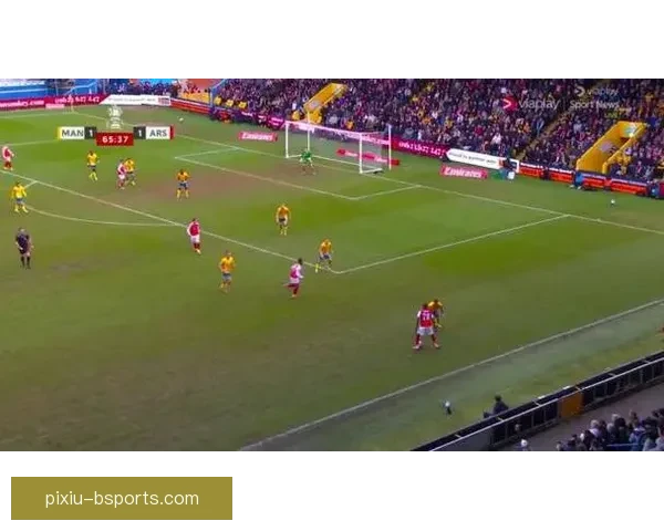 埃泽英超客场任意球直接破门助队胜利打破僵局